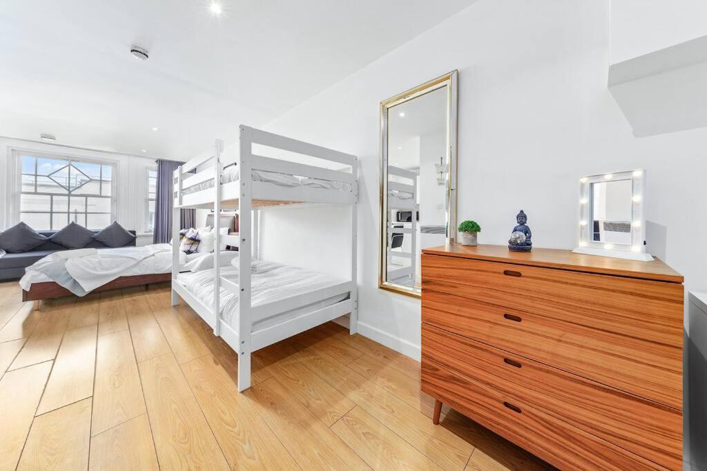 Piccadilly Haven, Flat In London Vr12 Appartement Buitenkant foto