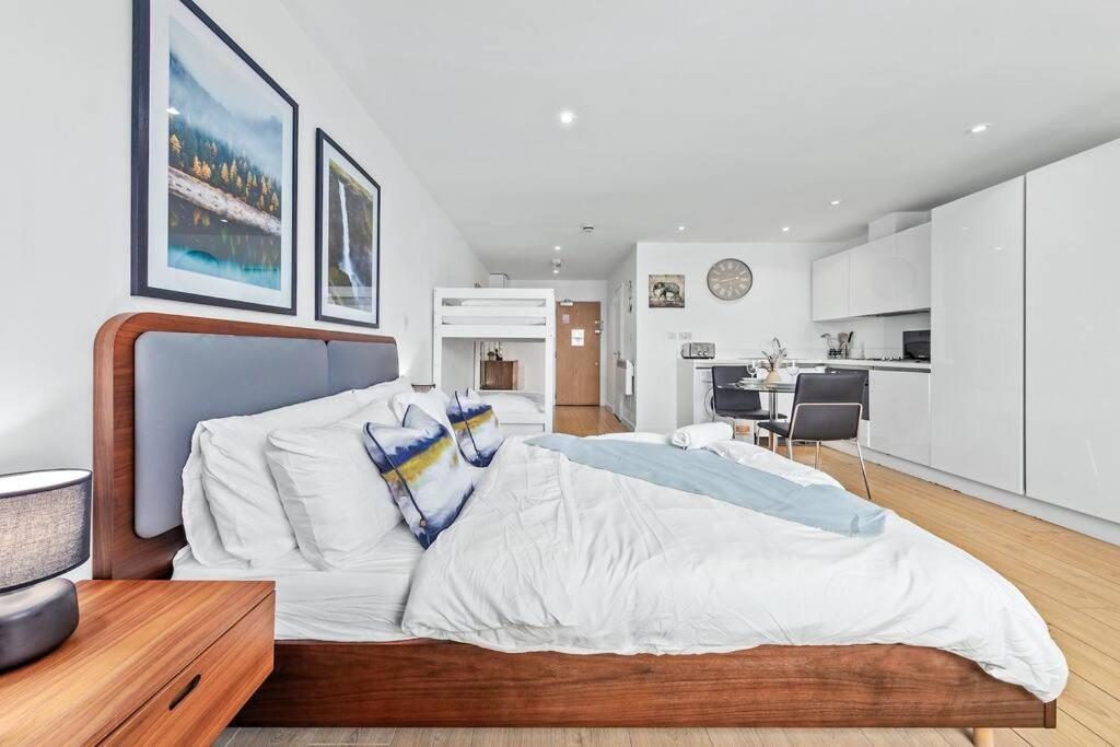 Piccadilly Haven, Flat In London Vr12 Appartement Buitenkant foto